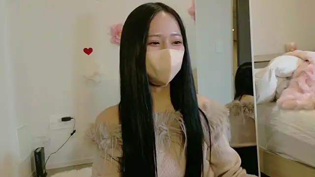 maichan v online show from March 10, 2026, 1:04 pm