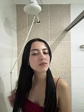 violetta cutest  online show from March 29, 2026, 7:48 pm