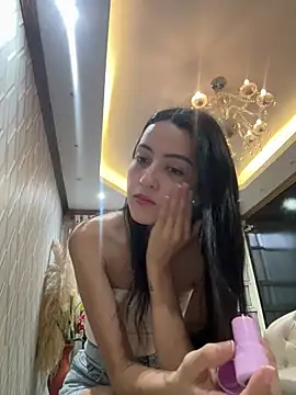 violetta cutest  online show from March 30, 2026, 11:22 am