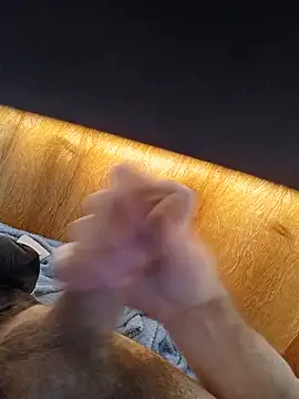 Naitwolf online show from July 6, 2026, 8:43 am
