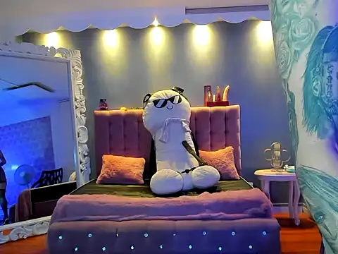 AliceLeet online show from March 24, 2026, 4:18 pm