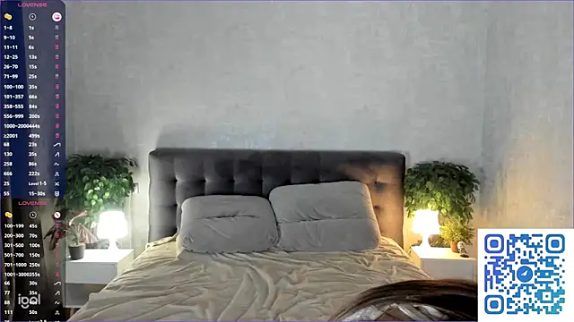  smile in glow  online show from March 18, 2026, 6:09 pm