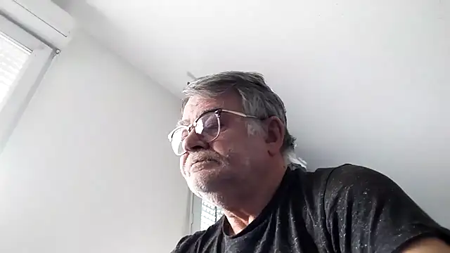 Vieux pervert online show from March 3, 2026, 8:21 am