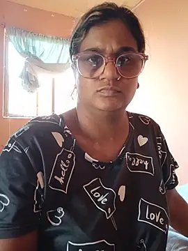 indianstrawberrylips4u online show from July 23, 2026, 9:17 am