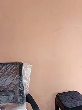 indianstrawberrylips4u online show from March 25, 2026, 6:57 am