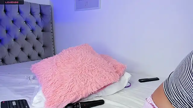 Snapshot of eva_cutee_ chatting on March 18, 2026, 8:10 pm eva cutee online show from March 18, 2026, 8:10 pm