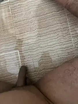 youngboywithcurvymilf online show from February 20, 2026, 1:35 pm