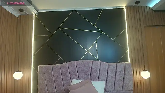 MoriahStorm online show from March 25, 2026, 12:15 pm