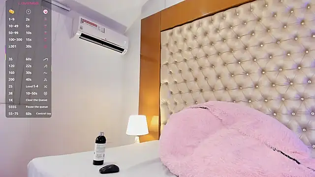 Snapshot of IsabellaaLux_ chatting on March 22, 2026, 7:59 pm IsabellaaLux online show from March 22, 2026, 7:59 pm