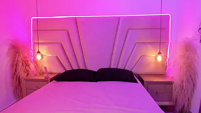 Snapshot of IvonneDiiazz chatting on February 24, 2026, 11:55 am IvonneDiiazz online show from February 24, 2026, 11:55 am