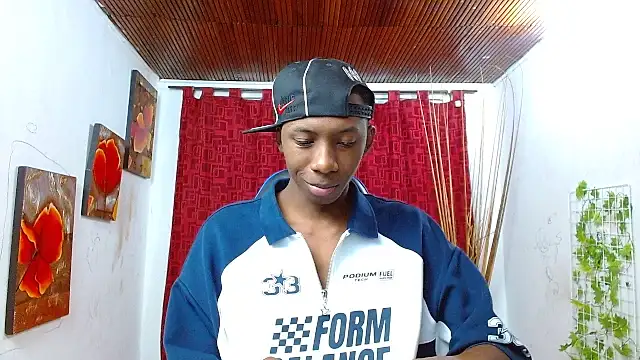 milo018 online show from July 4, 2026, 8:46 pm