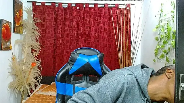 milo018 online show from March 17, 2026, 8:28 am