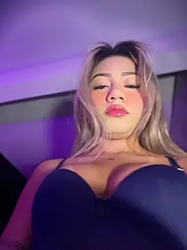 Dulce Sofi  online show from March 31, 2026, 10:12 pm