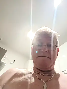 Snapshot of olivbisoumis chatting on March 6, 2026, 6:19 am olivbisoumis online show from March 6, 2026, 6:19 am