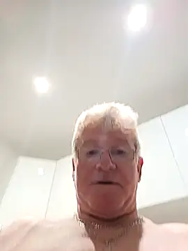 Snapshot of olivbisoumis chatting on March 23, 2026, 5:18 am olivbisoumis online show from March 23, 2026, 5:18 am