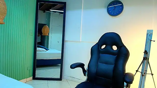 eva colen50 online show from March 18, 2026, 5:58 pm