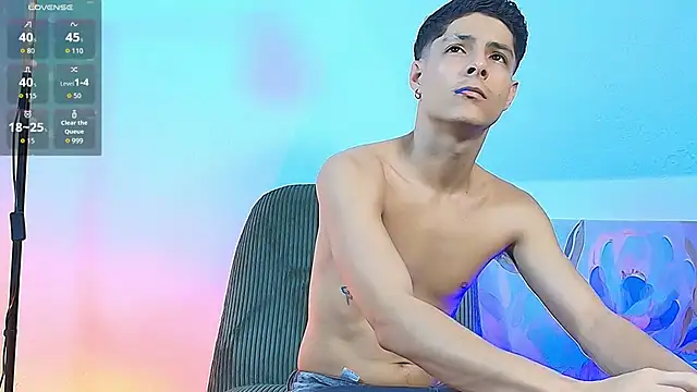 Eliassalvatore  online show from August 4, 2026, 4:44 pm