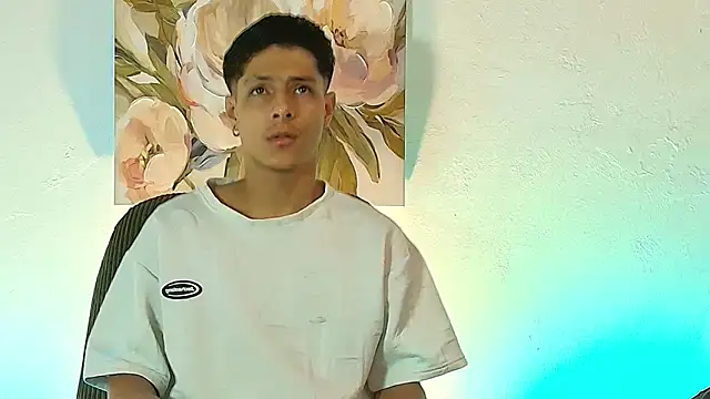 Eliassalvatore  online show from June 30, 2026, 1:11 pm