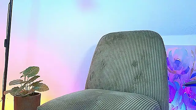 Eliassalvatore  online show from August 6, 2026, 4:24 pm