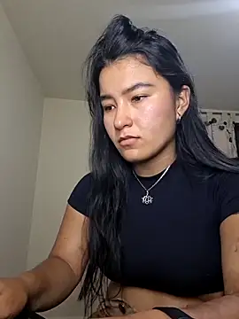 Miiia a online show from April 21, 2026, 9:21 pm