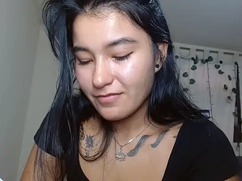 Miiia a online show from March 1, 2026, 9:15 pm