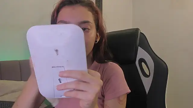 MelLove  online show from February 18, 2026, 9:00 pm