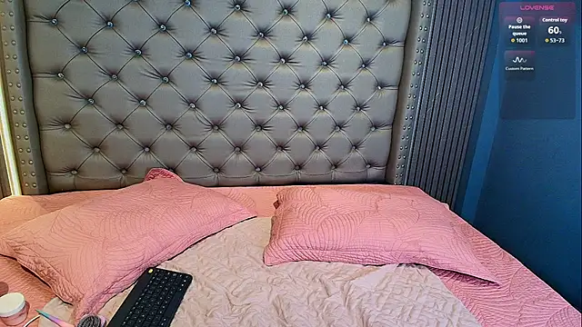 Snapshot of NAOMI_cute_ chatting on March 30, 2026, 1:29 am NAOMI cute online show from March 30, 2026, 1:29 am