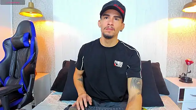 SharonTygaX online show from March 12, 2026, 2:21 pm