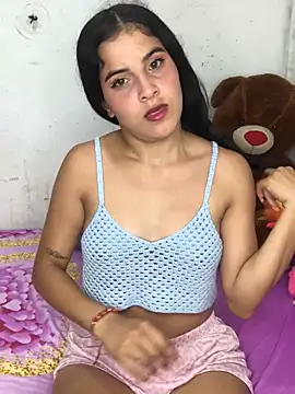 Snapshot of MiaLaus chatting on February 18, 2026, 6:15 pm MiaLaus online show from February 18, 2026, 6:15 pm