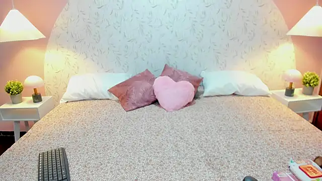 Angelie Rosebrm online show from February 26, 2026, 12:43 am