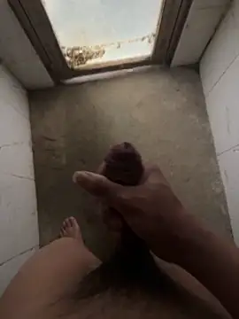 Snapshot of Annunucus chatting on February 18, 2026, 9:39 am Annunucus online show from February 18, 2026, 9:39 am