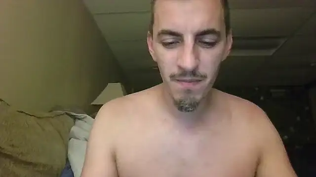 luverrboyy online show from July 16, 2026, 4:31 am