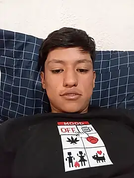 Snapshot of JoniXxX_ chatting on March 5, 2026, 7:43 pm JoniXxX online show from March 5, 2026, 7:43 pm