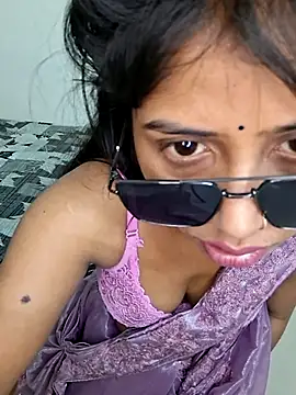 Snapshot of crazy_bebs chatting on March 15, 2026, 10:55 am crazy bebs online show from March 15, 2026, 10:55 am