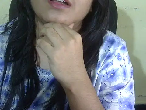 Snapshot of Aniya_Hazel chatting on March 8, 2026, 4:21 pm Aniya Hazel online show from March 8, 2026, 4:21 pm