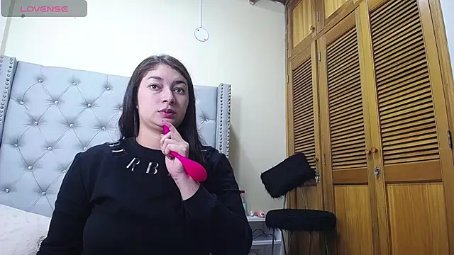 Snapshot of skarlett__36 chatting on March 23, 2026, 1:11 pm skarlett 36 online show from March 23, 2026, 1:11 pm