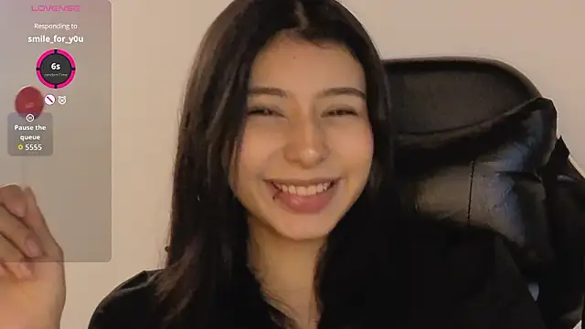 Snapshot of chloe_bluee_ chatting on March 23, 2026, 1:33 pm chloe bluee online show from March 23, 2026, 1:33 pm