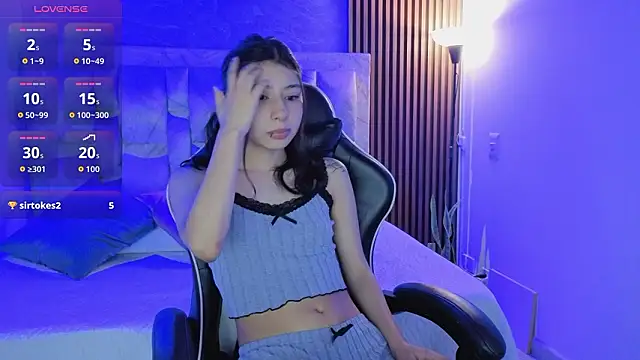 Snapshot of chloe_bluee_ chatting on March 26, 2026, 11:30 am chloe bluee online show from March 26, 2026, 11:30 am