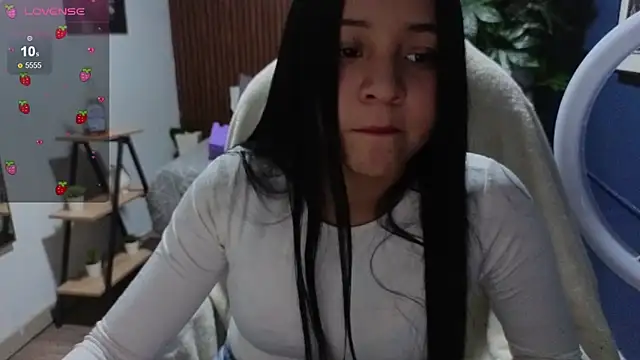 Snapshot of SophyAdams chatting on April 15, 2026, 8:53 pm SophyAdams online show from April 15, 2026, 8:53 pm