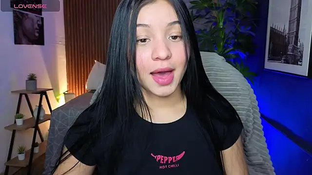 Snapshot of SophyAdams chatting on April 13, 2026, 9:30 pm SophyAdams online show from April 13, 2026, 9:30 pm