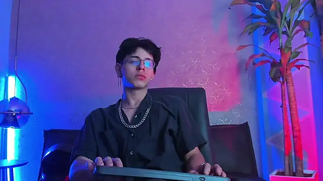 Angel scott2 online show from March 3, 2026, 11:28 am