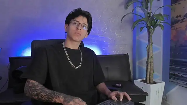 Angel scott2 online show from March 19, 2026, 11:32 am