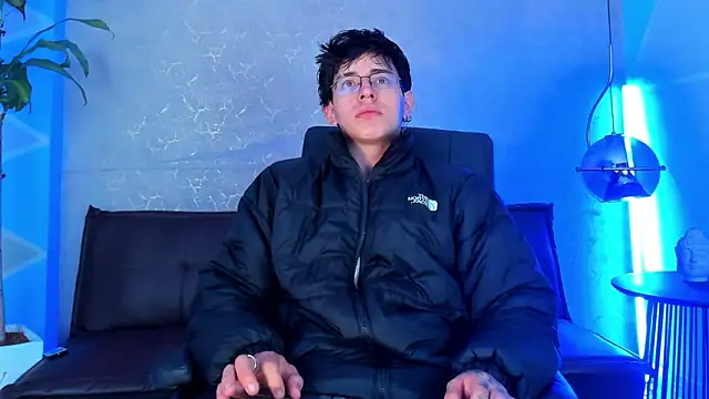 Angel scott2 online show from March 8, 2026, 11:35 am