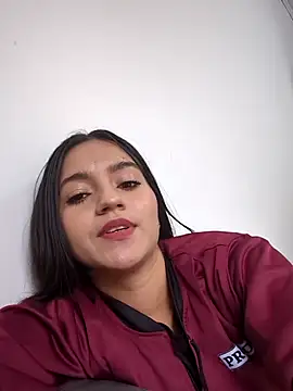 DulceCaroX online show from July 7, 2026, 2:09 pm