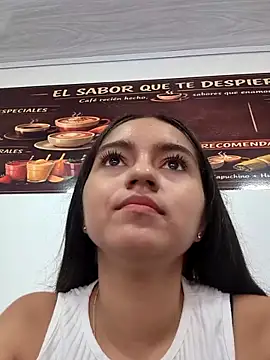 DulceCaroX online show from May 26, 2026, 12:47 pm