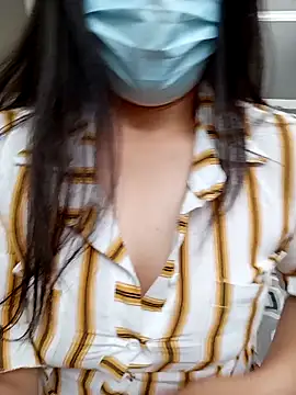 Rosyshadow online show from March 8, 2026, 7:28 pm