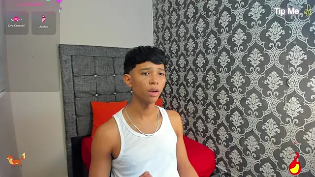 Little Twink19x online show from July 6, 2026, 8:33 pm