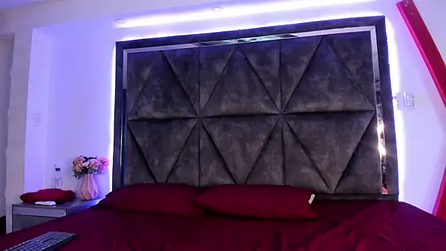 Snapshot of Miia_Grey_ chatting on February 26, 2026, 12:49 pm Miia Grey online show from February 26, 2026, 12:49 pm