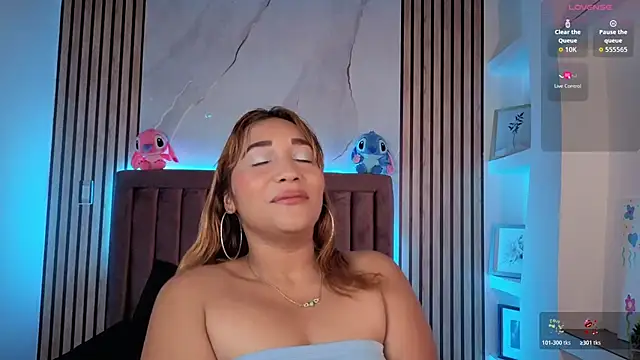 Snapshot of Miia_Grey_ chatting on March 16, 2026, 1:15 pm Miia Grey online show from March 16, 2026, 1:15 pm