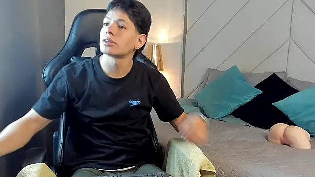 TonyPetrovjs online show from March 14, 2026, 5:13 am